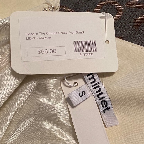 Beautiful Cream Color Dress - Picture 4 of 4